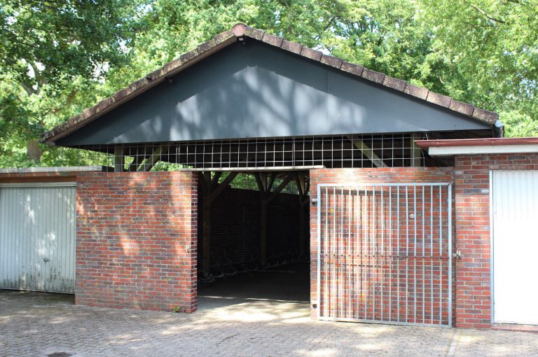 Fassade Fahrradstand (Grundschule  Osterscheps)